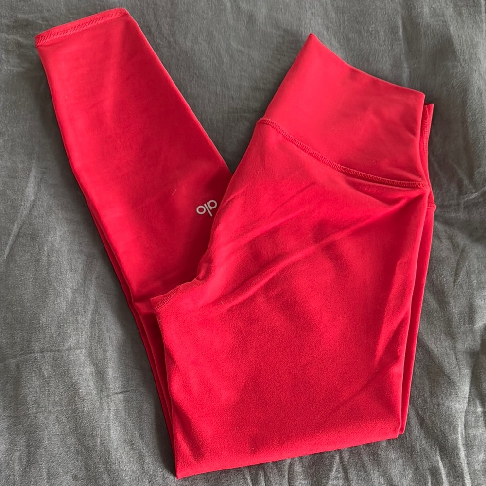[ALO Yoga] Red Airbrush Leggings